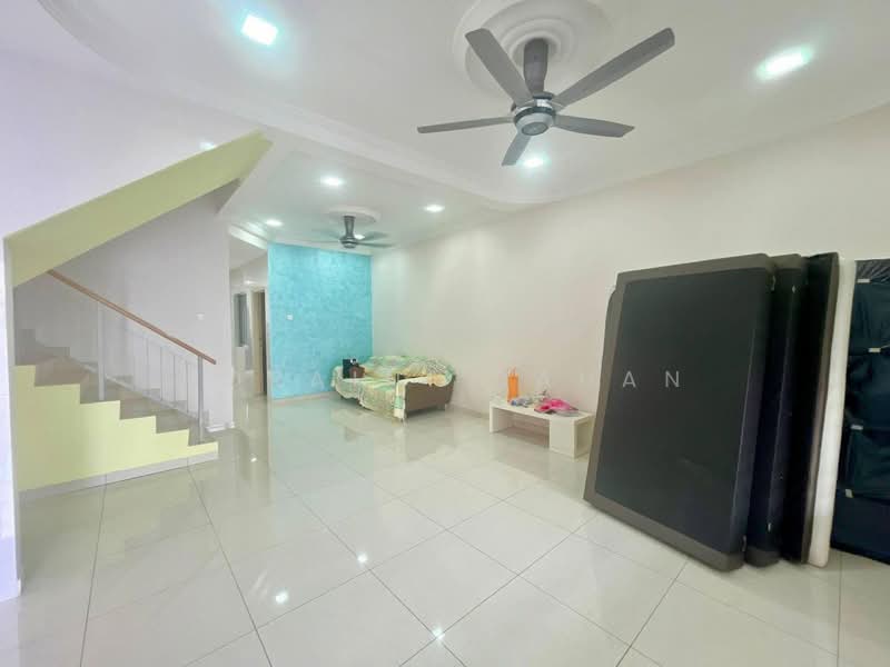 Rumah Teres 2 Tingkat untuk Dijual di Bandar Teknologi Kajang (Kajang) - Noraini Dahan - Living Room - PropertyGuru.com.my