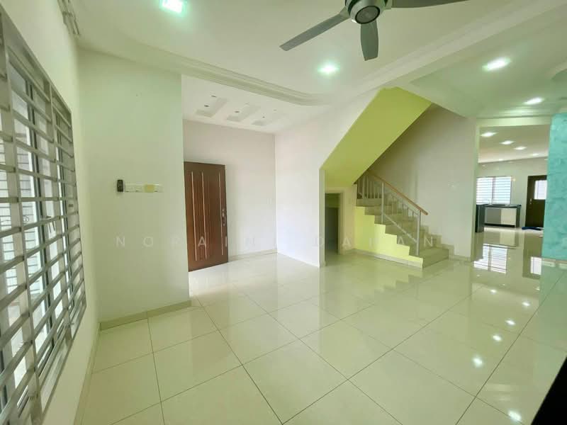 Rumah Teres 2 Tingkat untuk Dijual di Bandar Teknologi Kajang (Kajang) - Noraini Dahan - Living Room - PropertyGuru.com.my