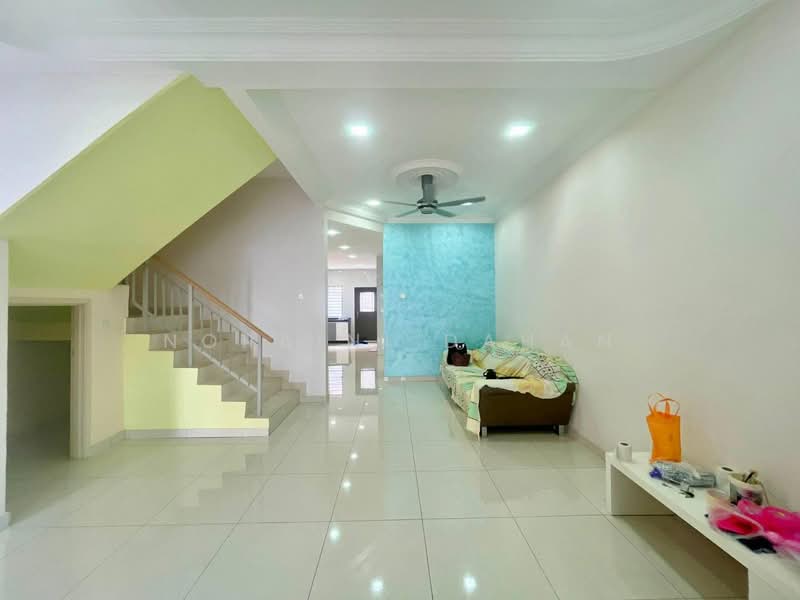 Rumah Teres 2 Tingkat untuk Dijual di Bandar Teknologi Kajang (Kajang) - Noraini Dahan - Living Room - PropertyGuru.com.my