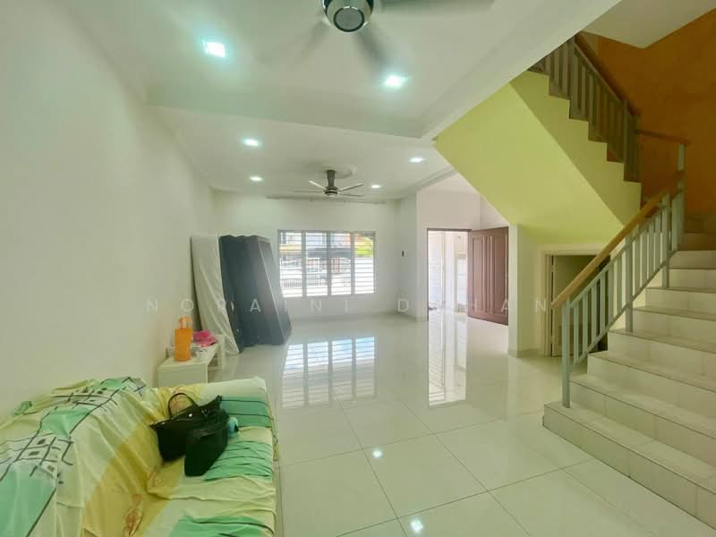 Rumah Teres 2 Tingkat untuk Dijual di Bandar Teknologi Kajang (Kajang) - Noraini Dahan - Living Room - PropertyGuru.com.my