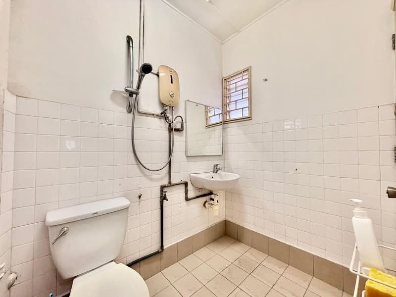 Rumah Teres 2 Tingkat untuk Dijual di Taman Tun Dr Ismail (Kuala Lumpur) - Yin Peng . - Bathroom - PropertyGuru.com.my