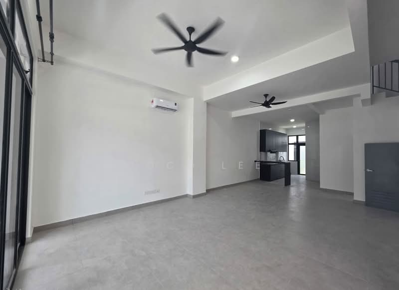 2-storey Terraced House for Rent in Taman Mount Austin (Tebrau) - Coco Lee - Living Room - PropertyGuru.com.my