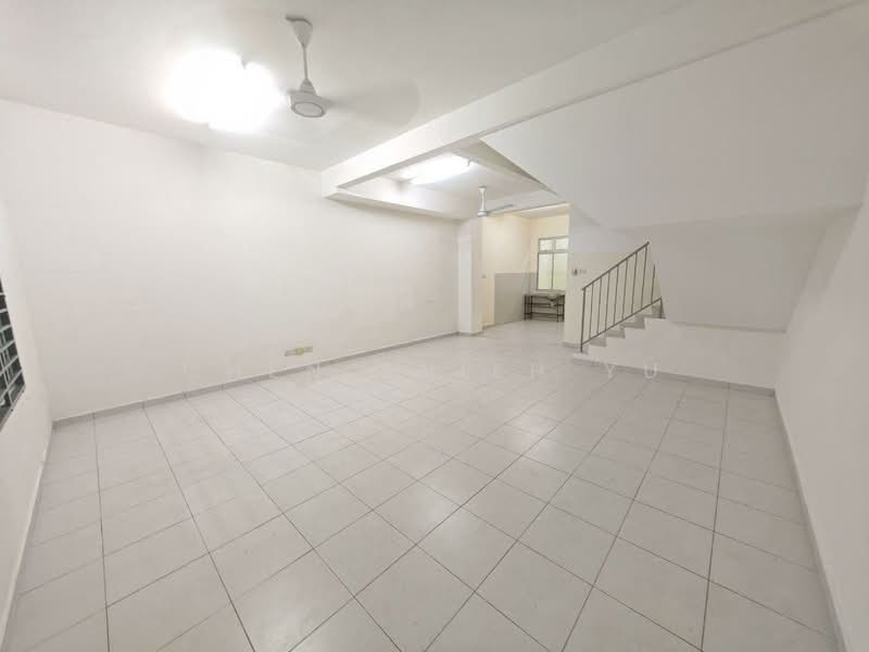 Rumah Teres 2 Tingkat untuk Dijual di Pulai (Johor) - Chen Shieh Yu - Living Room - PropertyGuru.com.my