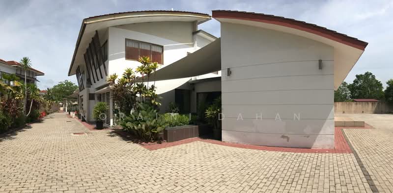 Rumah Banglo untuk Dijual di Bandar Seri Putra (Bangi) - Noraini Dahan - Exterior - PropertyGuru.com.my