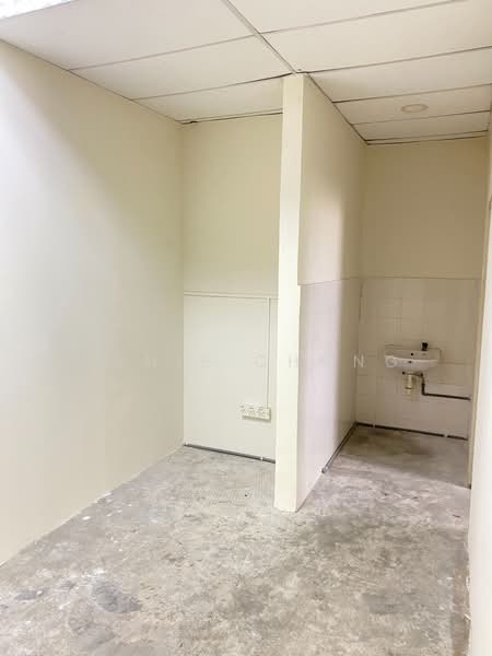Warehouse for Rent in Puchong (Selangor) - Annie Chong - Interior - PropertyGuru.com.my