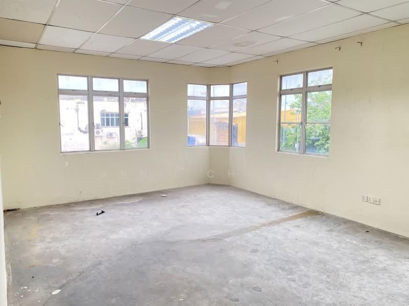 Warehouse for Rent in Puchong (Selangor) - Annie Chong - Interior - PropertyGuru.com.my