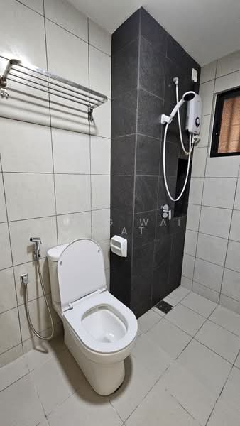 Servis Apartment untuk Disewa di D'Vine - Kong Wai Keat - Bathroom - PropertyGuru.com.my