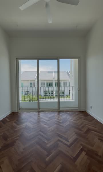 3-storey Terraced House for Sale in Seri Tanjung Pinang (Tanjung Tokong) - Wee Liem - Balcony - PropertyGuru.com.my