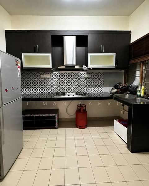 Kondominium untuk Dijual di Bayu Tasik 1 - Ilman Nahri - Kitchen - PropertyGuru.com.my