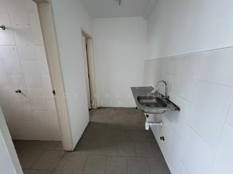 Shop / Office for Rent in Setia Utama (Setia Alam) - Jack Khor Phor Jiing - Interior - PropertyGuru.com.my