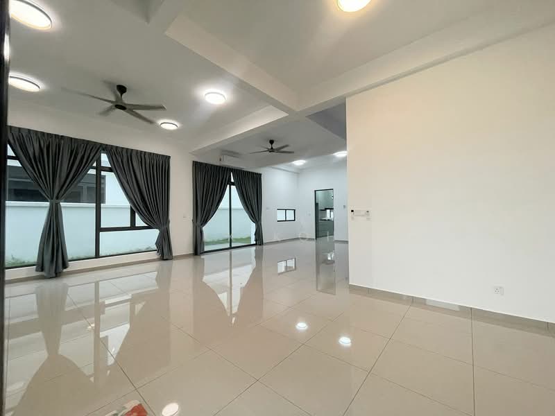 Cluster House for Rent in Horizon Hills (Iskandar Puteri (Nusajaya)) - KK Koh - Living Room - PropertyGuru.com.my
