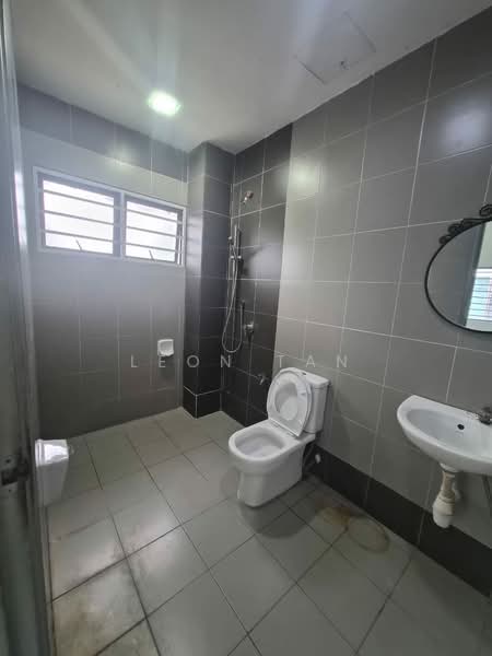 Terraced House for Sale in Petaling Jaya (Selangor) - Leon Tan - Bathroom - PropertyGuru.com.my