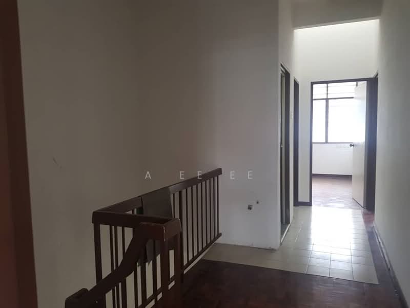 Rumah Teres 2 Tingkat untuk Dijual di Sungai Dua (Penang) - A Ee Ee - Corridor - PropertyGuru.com.my