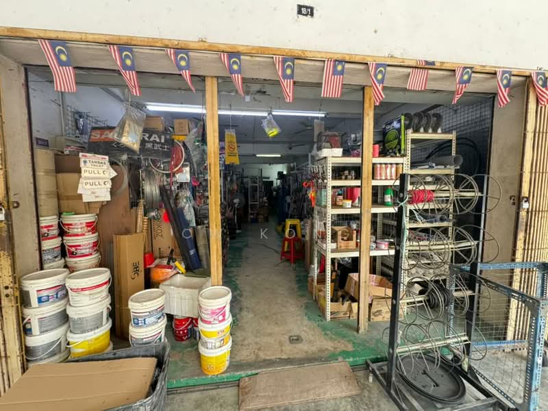 Shop for Sale in Sungai Buloh (Selangor) - CW Kong - Exterior - PropertyGuru.com.my