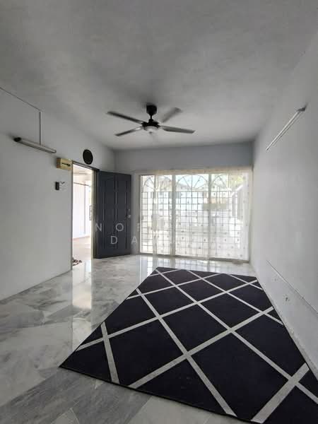 Rumah Teres 2 Tingkat untuk Dijual di Taman Minang (Cheras) - Noraini Dahan - Living Room - PropertyGuru.com.my