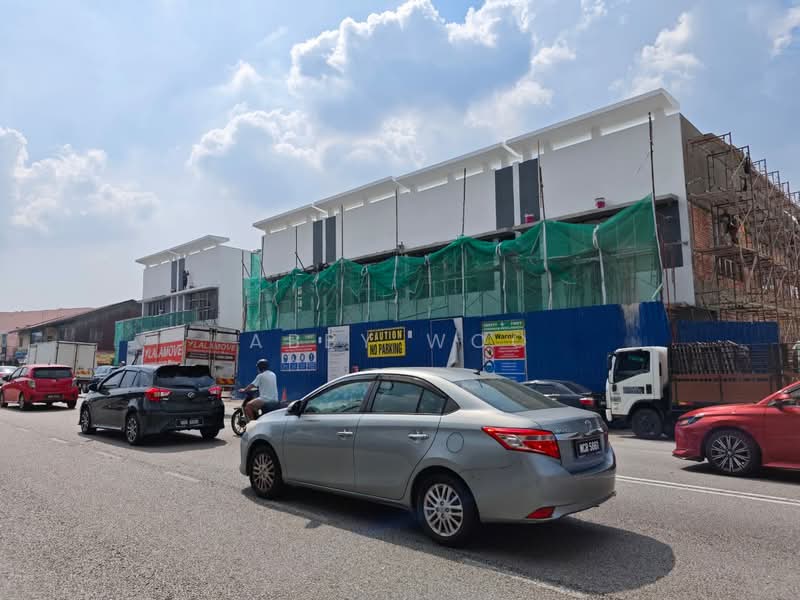 Shop for Rent in Seri Kembangan (Selangor) - Abby Woo - Exterior - PropertyGuru.com.my