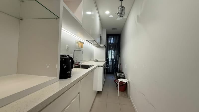 Kondominium untuk Disewa di Shorefront Residences - Vivien Cheah - Kitchen - PropertyGuru.com.my