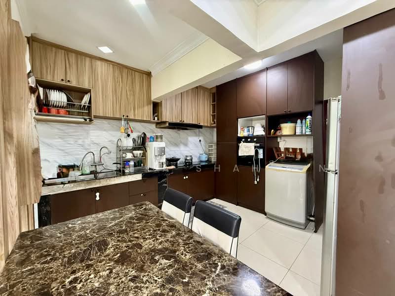 3-storey Terraced House for Sale in Selayang Mulia (Batu Caves) - Shafika Shahidin - Kitchen - PropertyGuru.com.my