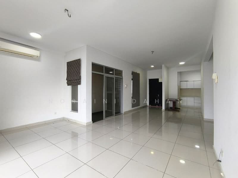 Kondominium untuk Dijual di Sky Vista Residency - Noraini Dahan - Living Room - PropertyGuru.com.my