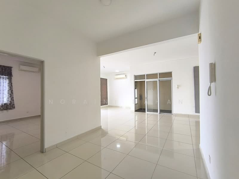 Kondominium untuk Dijual di Sky Vista Residency - Noraini Dahan - Living Room - PropertyGuru.com.my