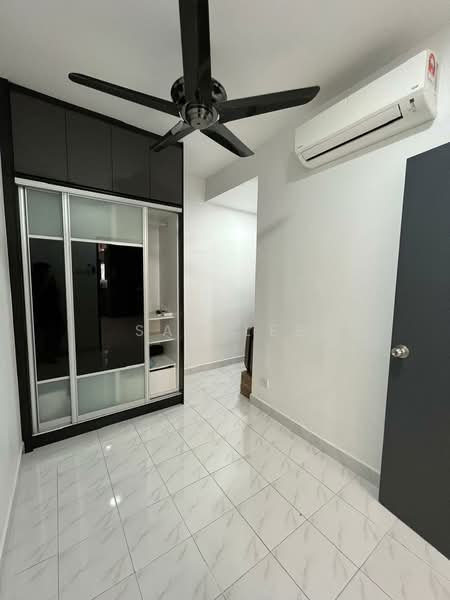 Apartment for Rent at Residensi Hijauan Lumayan - Sam Lee - Bedroom - PropertyGuru.com.my
