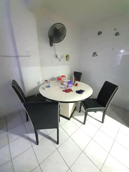 Kondominium untuk Dijual di Villa Condominium - Jerry So - Dining Room - PropertyGuru.com.my