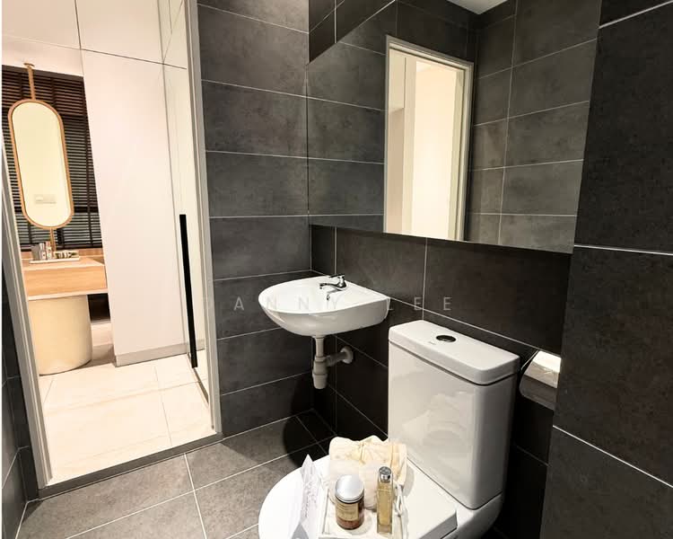 Servis Apartment untuk Dijual di Maxim D'Parc - Danny Lee - Bathroom - PropertyGuru.com.my