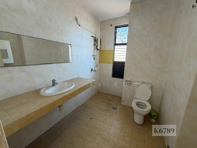 2-storey Terraced House for Sale in Bandar Bukit Tinggi 2 (Klang) - Daniel Kok - Bathroom - PropertyGuru.com.my