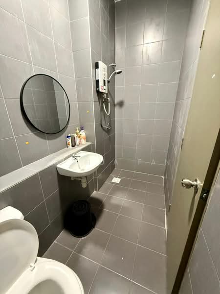 Pangsapuri untuk Disewa di Idaman Abadi - Joshua Fan - Bathroom - PropertyGuru.com.my