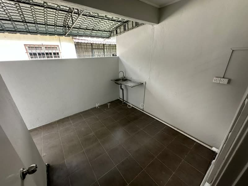 Terraced House for Rent in Bandar Bukit Puchong (Puchong) - KT Go - Balcony - PropertyGuru.com.my