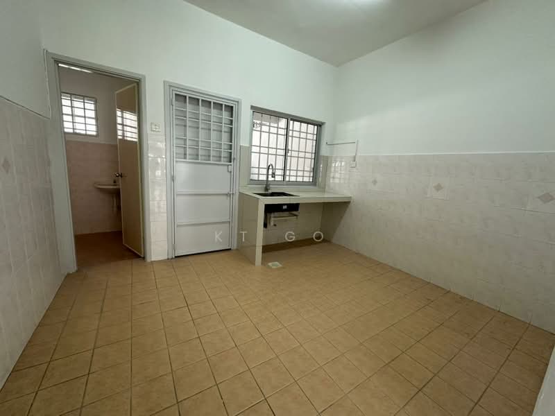 Terraced House for Rent in Bandar Bukit Puchong (Puchong) - KT Go - Kitchen - PropertyGuru.com.my