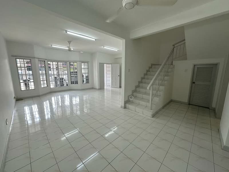Terraced House for Rent in Bandar Bukit Puchong (Puchong) - KT Go - Living Room - PropertyGuru.com.my