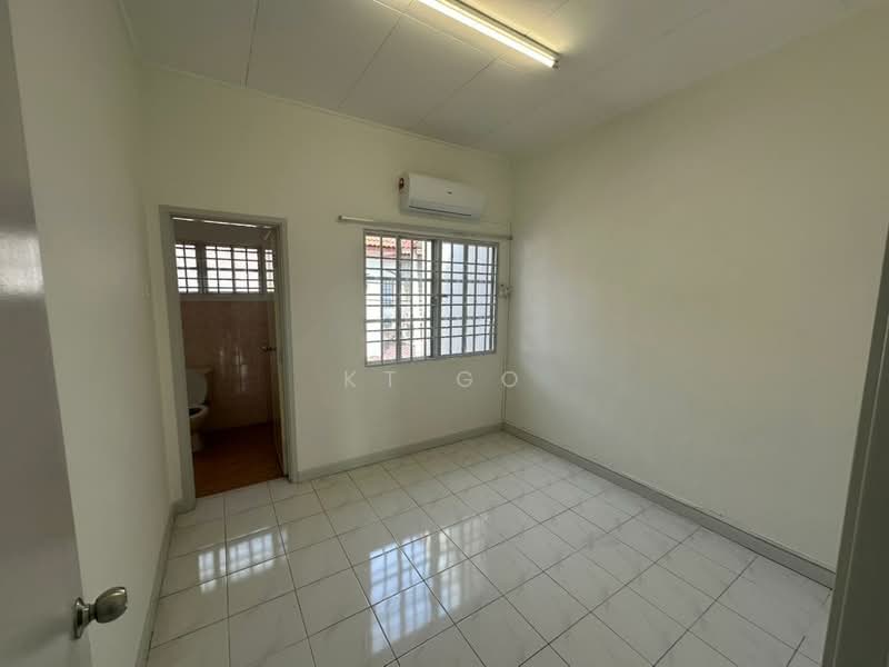Terraced House for Rent in Bandar Bukit Puchong (Puchong) - KT Go - Bedroom - PropertyGuru.com.my