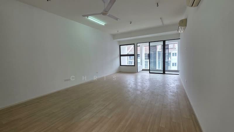 3-storey Terraced House for Sale in Seri Kembangan (Selangor) - Chris Tye - Living Room - PropertyGuru.com.my