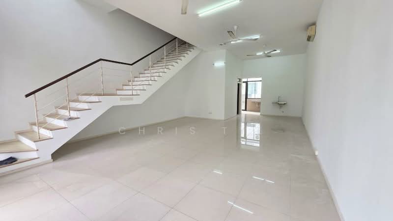 3-storey Terraced House for Sale in Seri Kembangan (Selangor) - Chris Tye - Interior - PropertyGuru.com.my