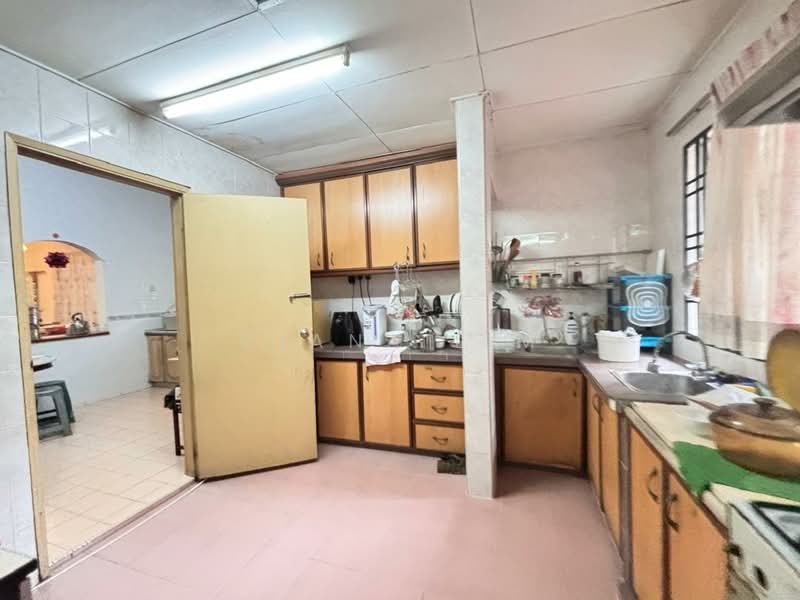 Rumah Teres 2 Tingkat untuk Dijual di Bukit Jelutong (Shah Alam) - Ciana Lim - Kitchen - PropertyGuru.com.my