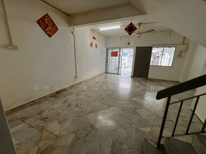 Rumah Teres 2 Tingkat untuk Dijual di Puchong (Selangor) - Chow Kok Toong - Living Room - PropertyGuru.com.my