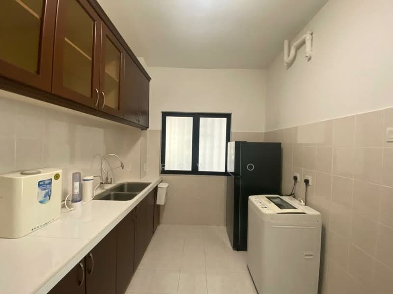 Kondominium untuk Dijual di Alpine Tower - Jerry So - Kitchen - PropertyGuru.com.my