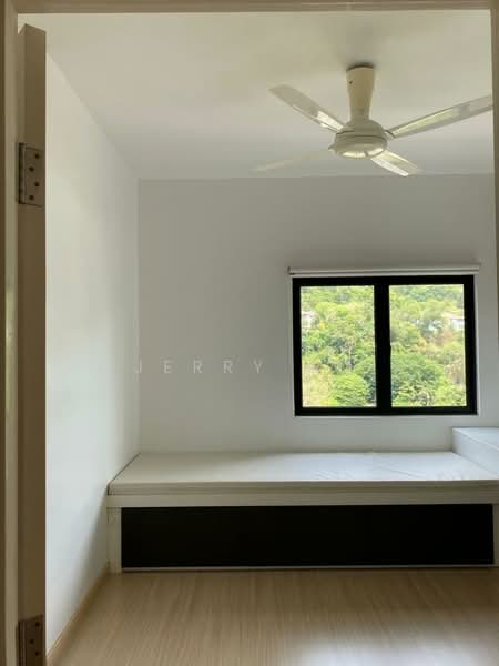Kondominium untuk Dijual di Alpine Tower - Jerry So - Bedroom - PropertyGuru.com.my