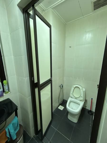 Rumah Teres 2 Tingkat untuk Dijual di Seksyen 5B, Bandar Kinrara (Puchong) - Lee Crystal - Bathroom - PropertyGuru.com.my