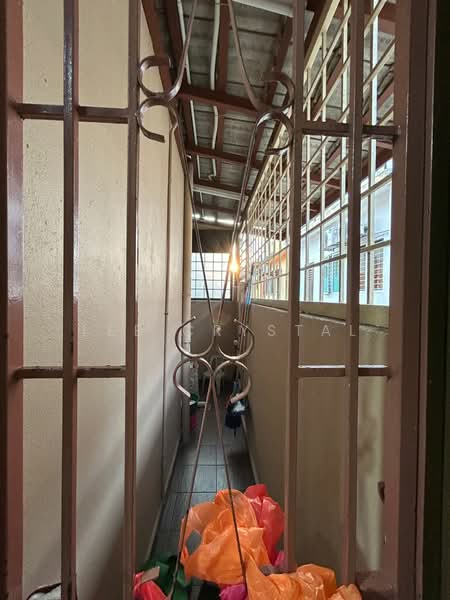 Rumah Teres 2 Tingkat untuk Dijual di Seksyen 5B, Bandar Kinrara (Puchong) - Lee Crystal - Corridor - PropertyGuru.com.my