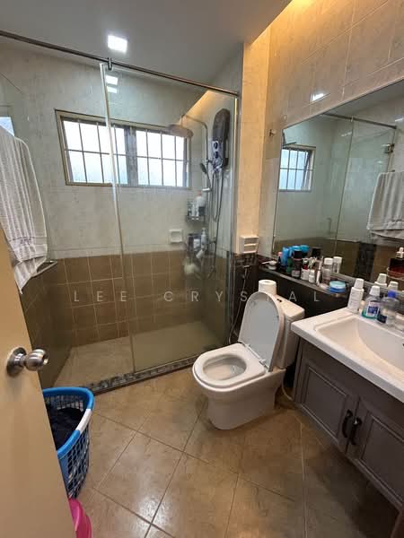 Rumah Teres 2 Tingkat untuk Dijual di Seksyen 5B, Bandar Kinrara (Puchong) - Lee Crystal - Bathroom - PropertyGuru.com.my