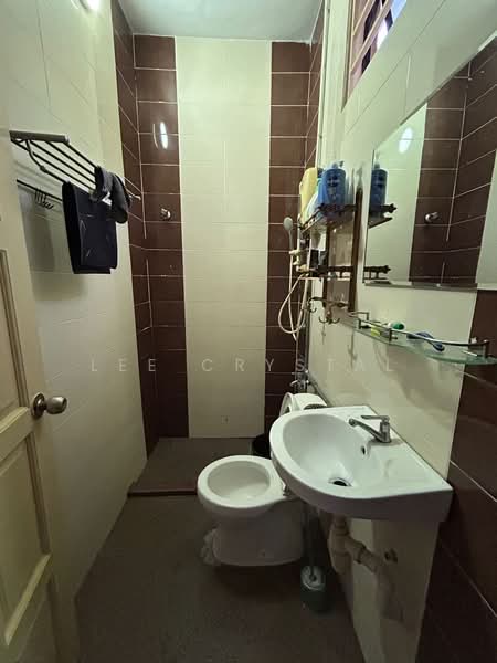 Rumah Teres 2 Tingkat untuk Dijual di Seksyen 5B, Bandar Kinrara (Puchong) - Lee Crystal - Bathroom - PropertyGuru.com.my