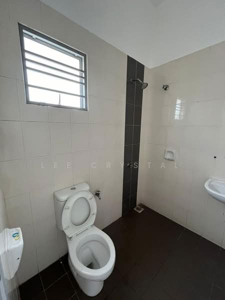 Rumah Teres 2 Tingkat untuk Disewa di Setia Ecohill (Semenyih) - Lee Crystal - Bathroom - PropertyGuru.com.my