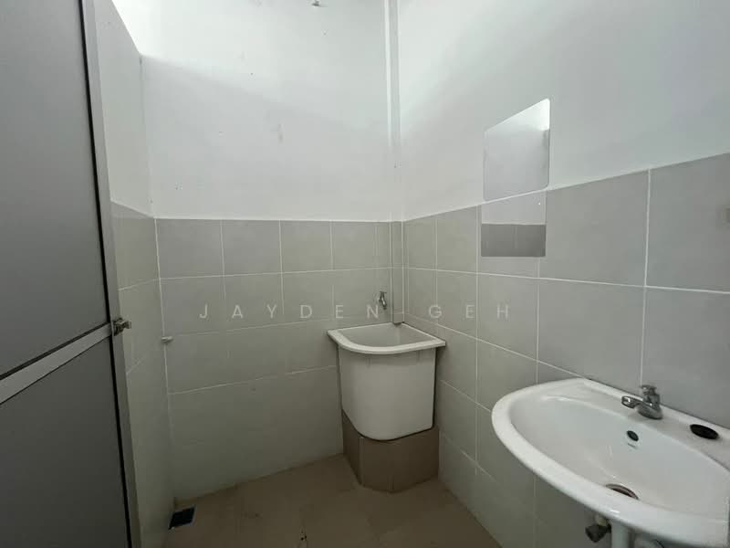 Kedai untuk Disewa di Alor Setar (Kedah) - Jayden Geh - Bathroom - PropertyGuru.com.my