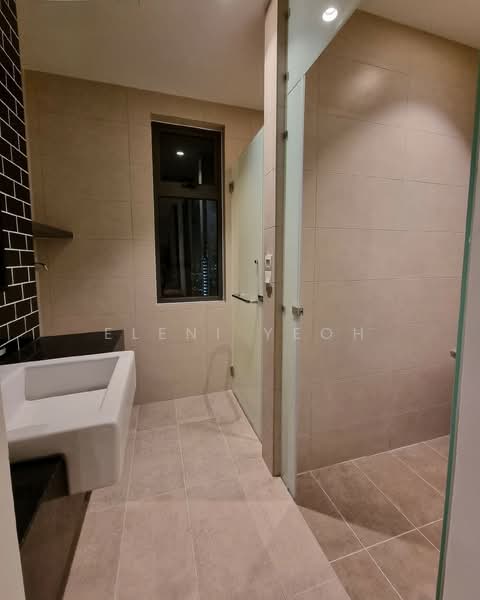 Servis Apartment untuk Disewa di Union Suites - Eleni Yeoh - Bathroom - PropertyGuru.com.my