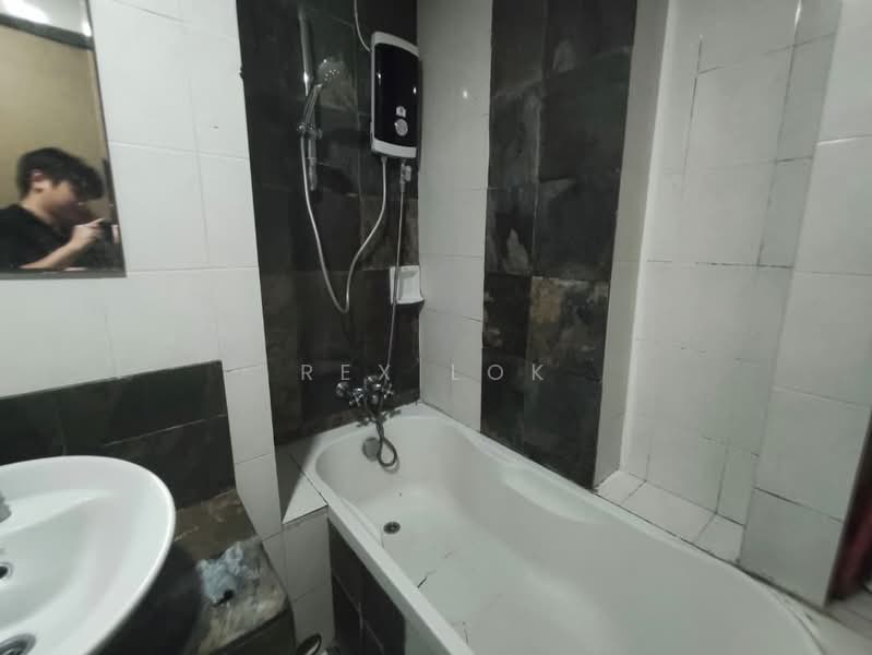 Service Residence for Rent at Ritze Perdana 1 - Rex Lok - Bathroom - PropertyGuru.com.my