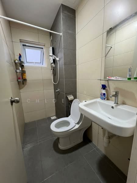 Kondominium untuk Disewa di The Holmes 1 - Chloe Chan - Bathroom - PropertyGuru.com.my