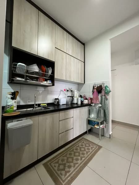 Kondominium untuk Disewa di The Holmes 1 - Chloe Chan - Kitchen - PropertyGuru.com.my