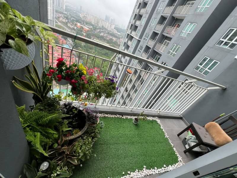 Kondominium untuk Disewa di The Holmes 1 - Chloe Chan - Balcony - PropertyGuru.com.my
